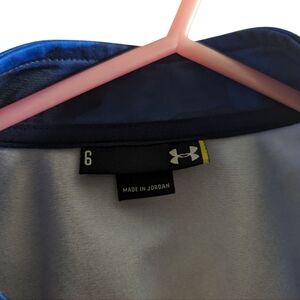 Under Armour Navy Blue Athletic Shirt